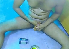 Hot muscle hunk gives big cock blowjobs and bareback pleasure