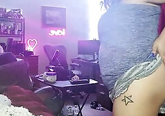 Amy gives the Girlfriend Experience