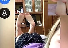 Gym IG model @___.sone4ko___ teasing feet