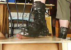 Gimp get jizz-shotgun trampling w steel platform footwear HD