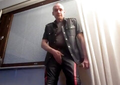 finnish leather gayboy shoots jizz