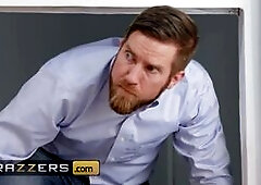 Xander Helps Maserati XXX Get Unstuck By Oiling Her Big Ass & Fucking Her