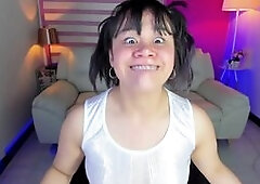 Lila Jordan does crazy faces