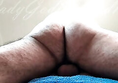 Scopa il mio culo, forte e in profondità e lo riempie di sborra! ???? Primo piano - Creampie anale