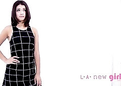 that babe's a actually cute brunette hair - so I wonder why that babe got drilled at her photoshoot ugh:(