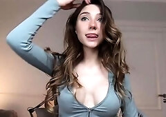 Natural babe brunette with sexy black lingerie masturbates