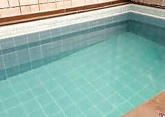 Machine Sex by the Pool With Large Butt T-Girl Carol Penelope