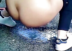 Stream Urinate At The Side