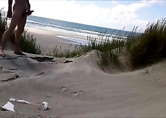 Exhibtionist jerking at the beach again 4