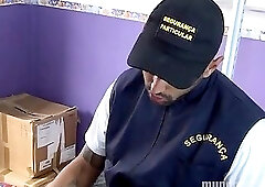 Thief Caught by Security Guard