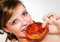 Good-looking babe with brown hairs Simona fucked in the cowgirl pose