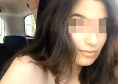 E.Z. ITALIAN GIRL PRATICATE BLOWJOB IN THE CAR TEEN GIRL