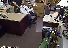 Hairy amateur gets tugged