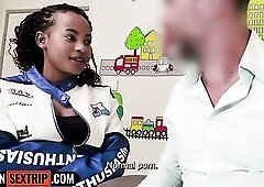 This BLACK eighteen YO switched from BANGING to her sinless act the pont of time her boyfriend began calling me