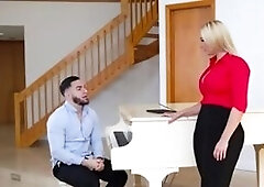 Piano teacher just know how to make her student focus