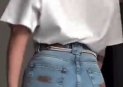 Cute brunette amateur babe sosha masturbating