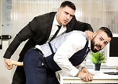 Handsome Paddy O'Brian fucks tatted-up hunk Victor D'Angelo