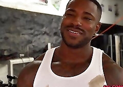 Devin Franco fucked by black well hung mechanic Reign