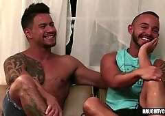 Watch this hot Latina cum hard while getting a cumshot in Homo Roll Flop action