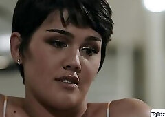 Ts beauty Daisy Taylor sucks studs cocka nd takes it from behind