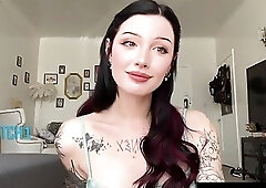 Horny Shemale Gets Naughty 299