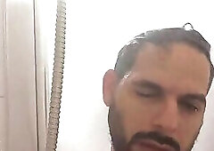 The best face fuck is when I put my favorite yellow t-shirt