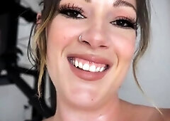 SashaCurves - A Post Workout Snack For A Hungry Giantess