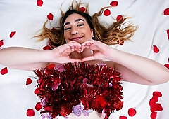 Prone boning and hot gape featuring horny Lexi Grey