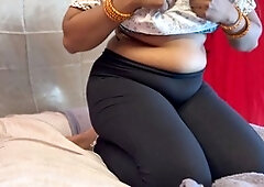 Mischievous Indian wifey Mehak Bhabiii goes to her husband's buddy's place for some fun