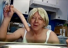 insatiable Gigi has some dual fuck stick fun