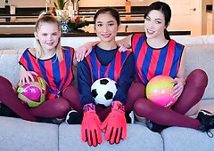 Diana Grace, Coco Lovelock and Avery Black are getting fucked