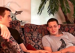 BoysFirstTime.com: Gay Danny giving head for Chase