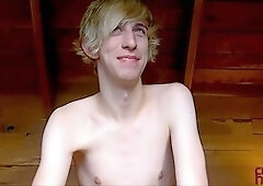 Young twink cheats on his boyfriend instead of giving a birthday gift