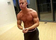 AmericanMuscleHunks - Johnny V and Johnny plowed hard