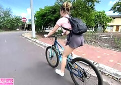 Amateur couple public beach flashing and blowjob