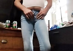Sissy booty in jeans