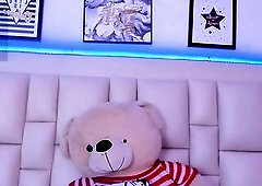 I just wanna be your favourite virtual hotty, for u to masturbate every day with me