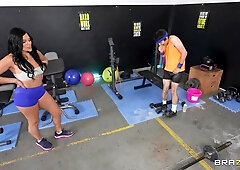 Superset Assfucking Workout with Mona Azar