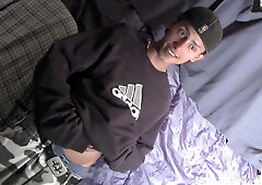 Shredded Eastern European amateur twink jerked off