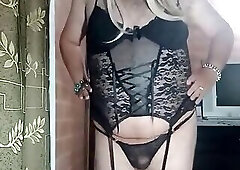 Transvestite secretary wanting to masturbate her cock