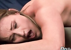 Hawt Wife Daisy Layne Asks Spouse to See Whilst This babe Screws