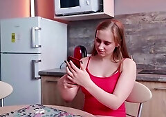 Solo babe is going to rub her clit and it will look GOODT