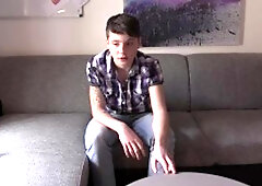 Debt Dandy: Cumshot accompanied by desperate amateur