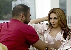 I didn't WAIT it to be so LARGE. I wish her INSIDE.