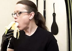 Pumped up Honey Deepthroats Banana
