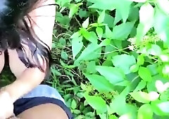 Di Ajak Pacar Bercocok Taman Di Kebun