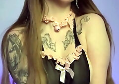 Sexy maid Adrianna Savu with enormous bum -