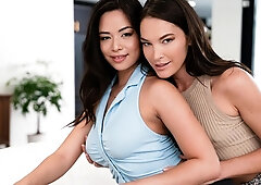 Brunettes Katrina Colt and Scarlett Alexis love fingering so much