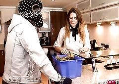 Erotic cougar sweetheart Samantha Bentley banging Luke Hotrod in the kitchen intensively