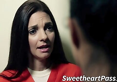 Natural Cougar & Blonde rub each others wet muffs to climax